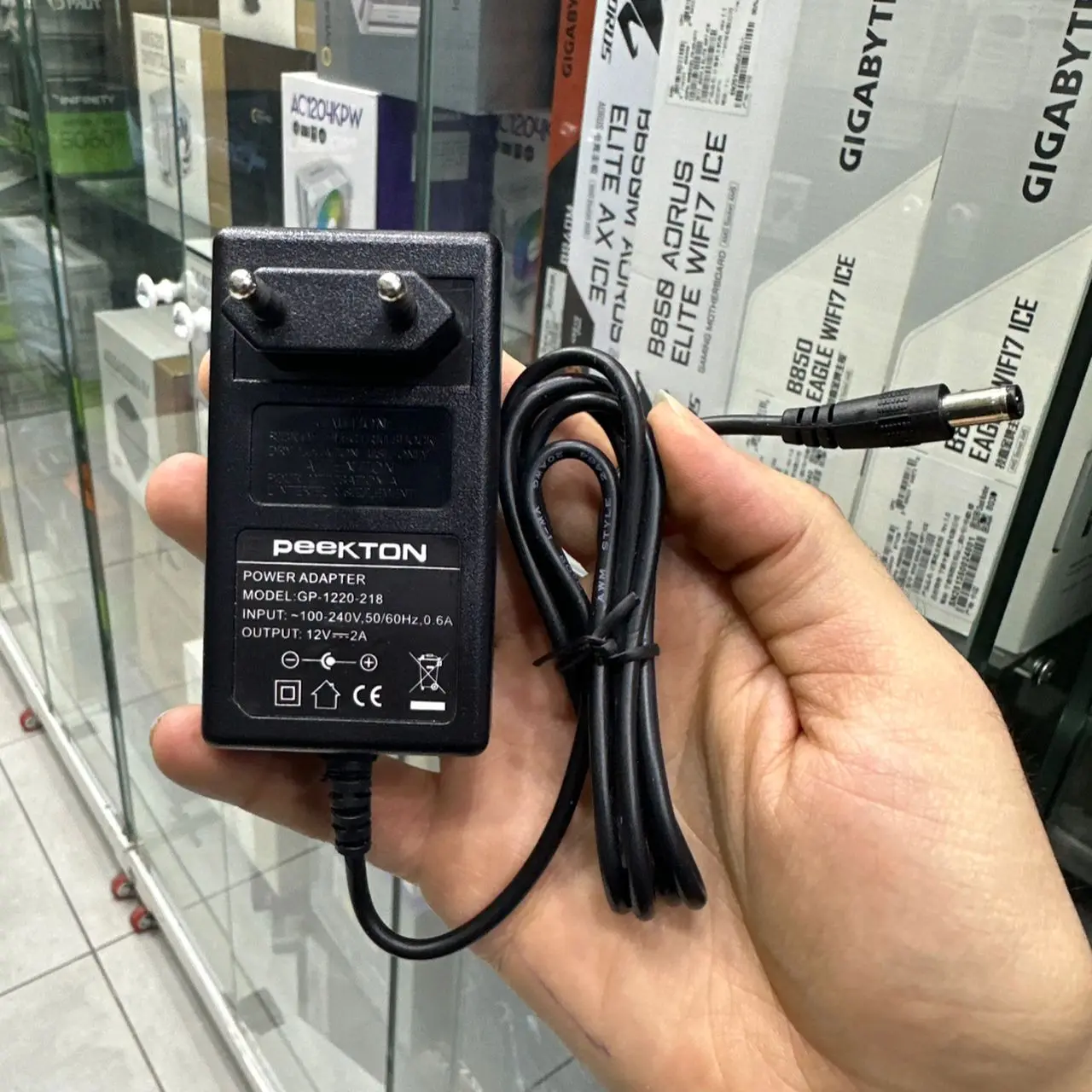 CHARGEUR ADAPTER ORIGINAL PEEKTON 12V 2A MULTI USAGES